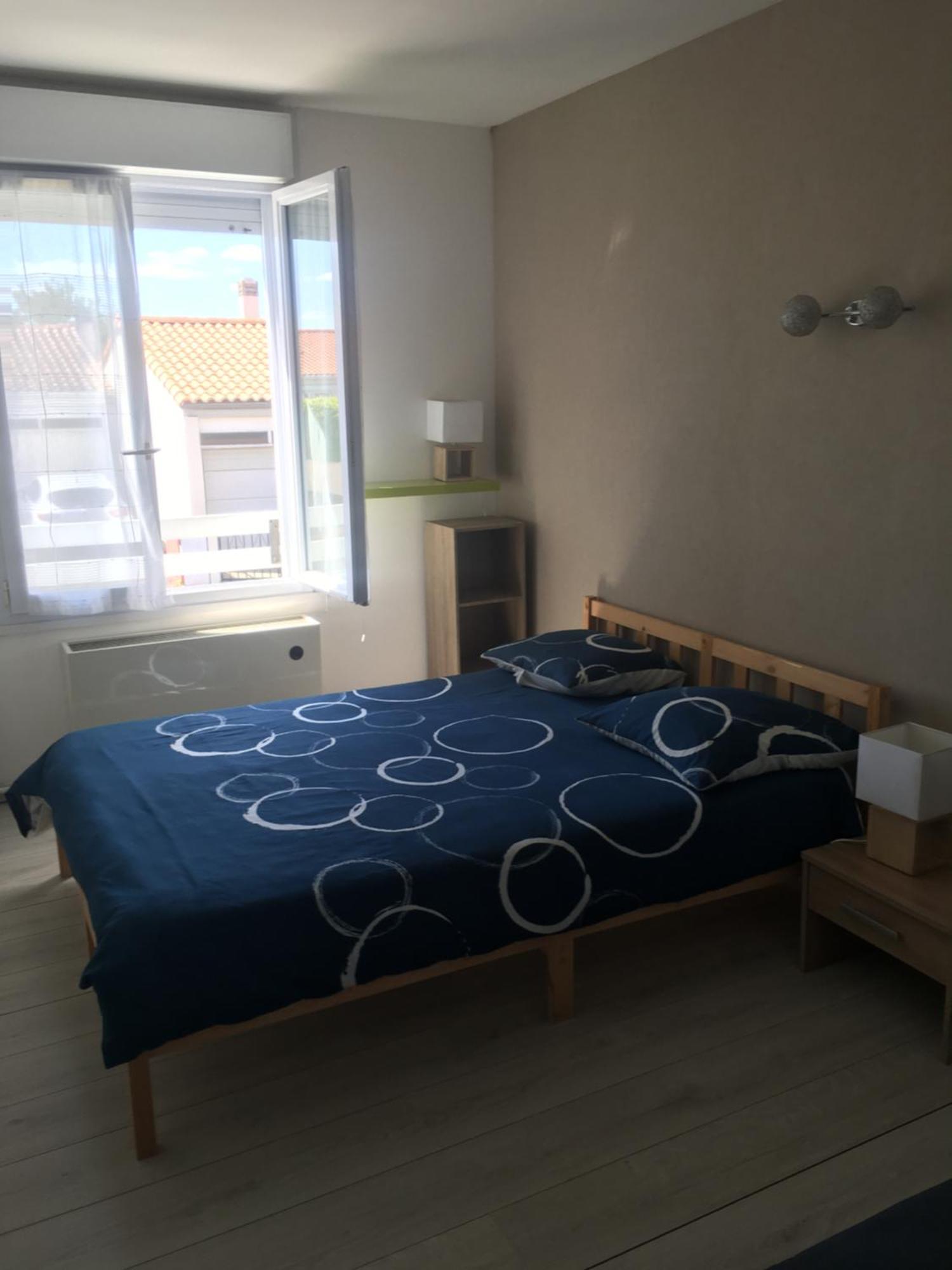 Villa Maison avec jacuzzi à Saintes Extérieur photo